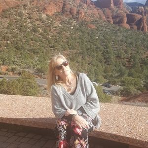 Meet your Posher, Becky